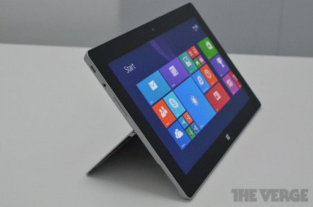 surface2handson64_1020_verge_super_wide.jpg
