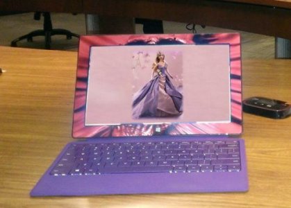 Surface Pro in a meeting 2.jpg Surface Pro in a meeting 2.jpg