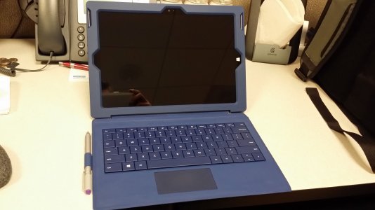 Fron View with Keyboard.jpg Fron View with Keyboard.jpg
