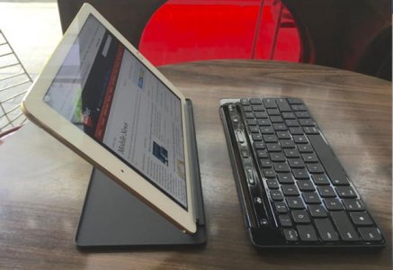 11-microsoft-universal-mobile-keyboard-detached-side-landscape.jpg 11-microsoft-universal-mobile-keyboard-detached-side-landscape.jpg