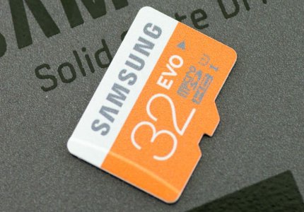 StorageReview-Samsung-32GB-EVO-microSD-Memory-Card.jpg